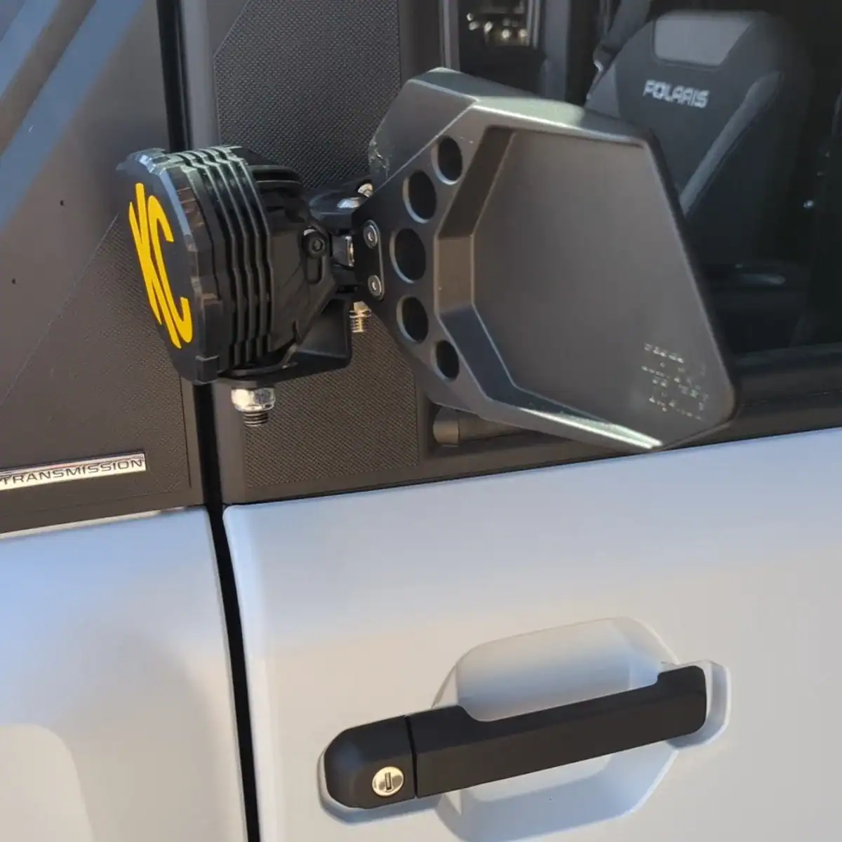 Polaris Ranger XD 1500 con luces KC y espejos laterales de palanquilla