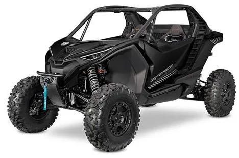 CF Moto Z10 negra de dos plazas