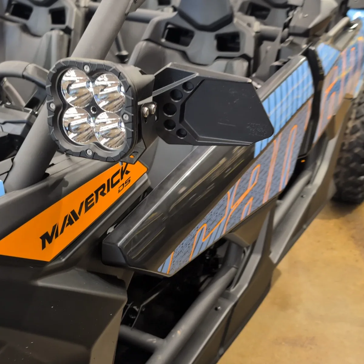 cavalier lighting apex 5 dual on dirtbag brands billet mirrors on maverick x3