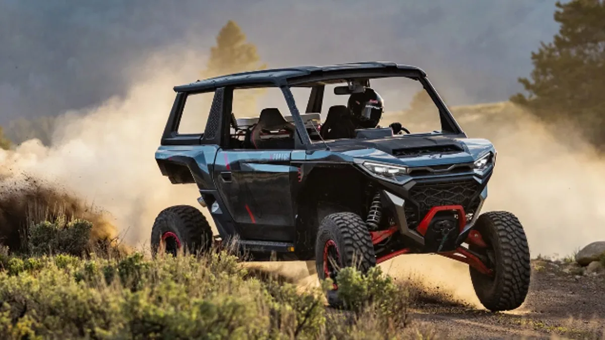 2027 CF Moto XForce X10 2 Assento