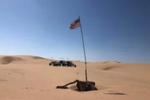 glmais flagpole